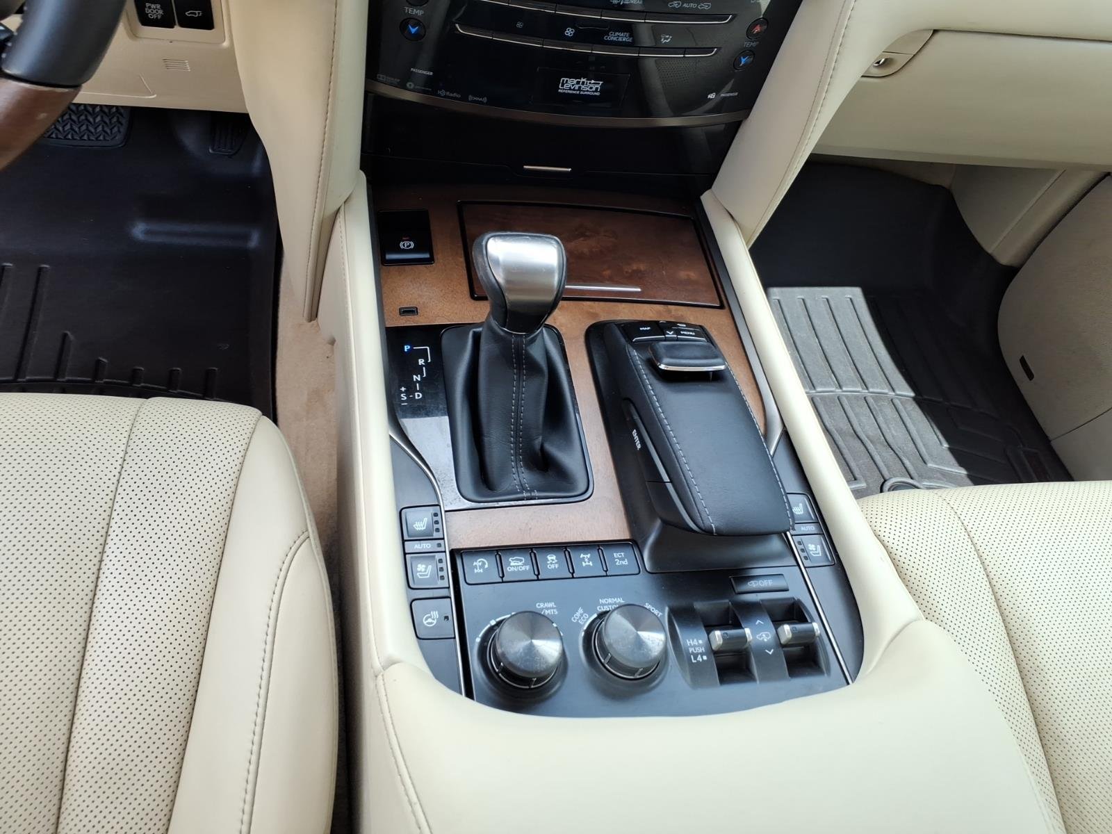 Used 2020 Black Onyx Lexus Three-Row image 18