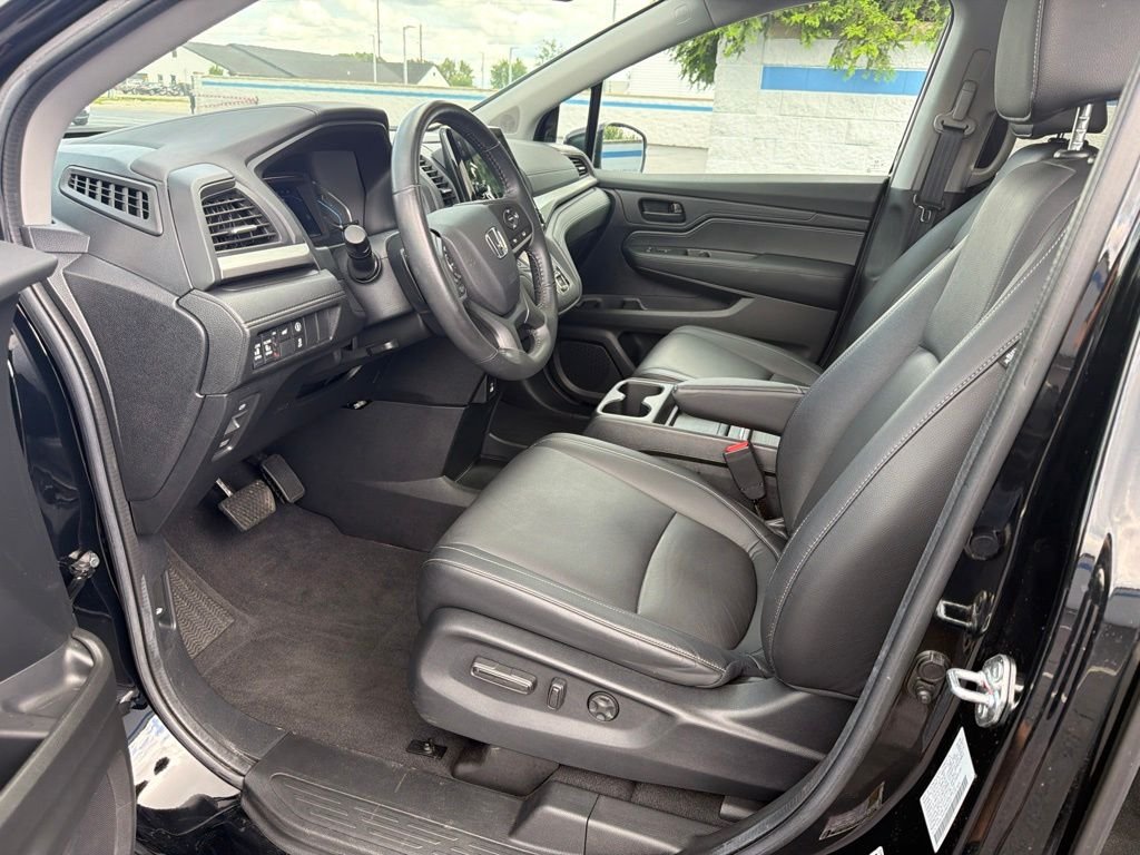 2024 Honda Odyssey EX-L - Photo 17