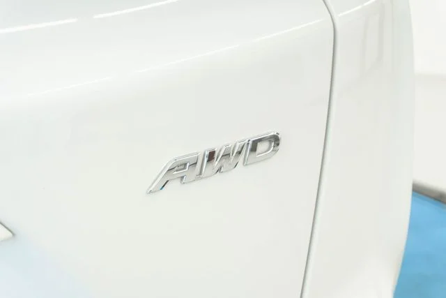 Used 2021 White Honda EX-L image 27