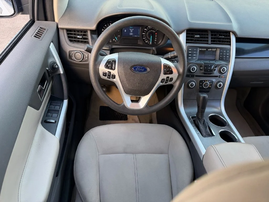 Used 2011 White Suede Ford SE image 13