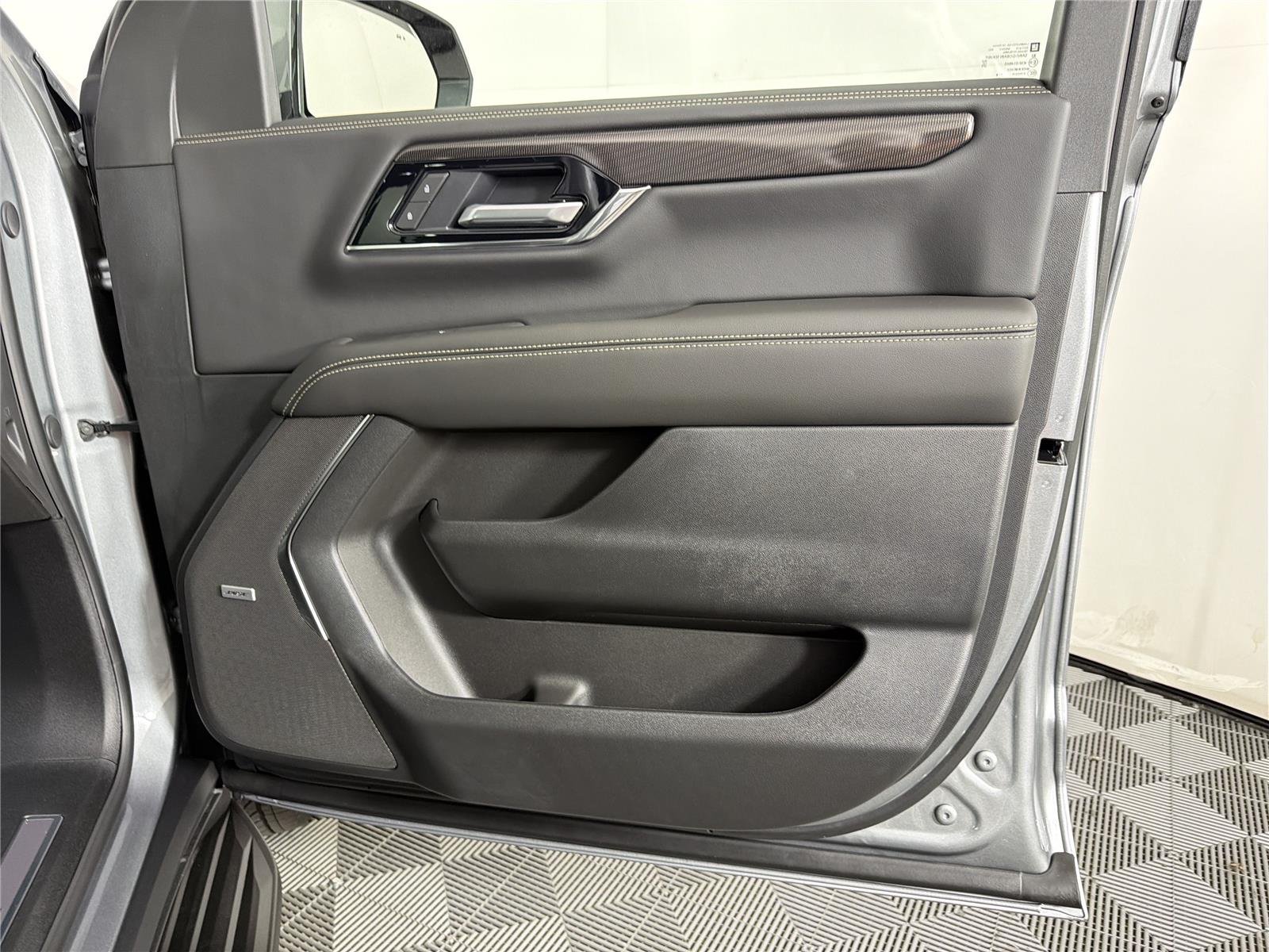 2026 GMC Yukon XL Elevation - Photo 12