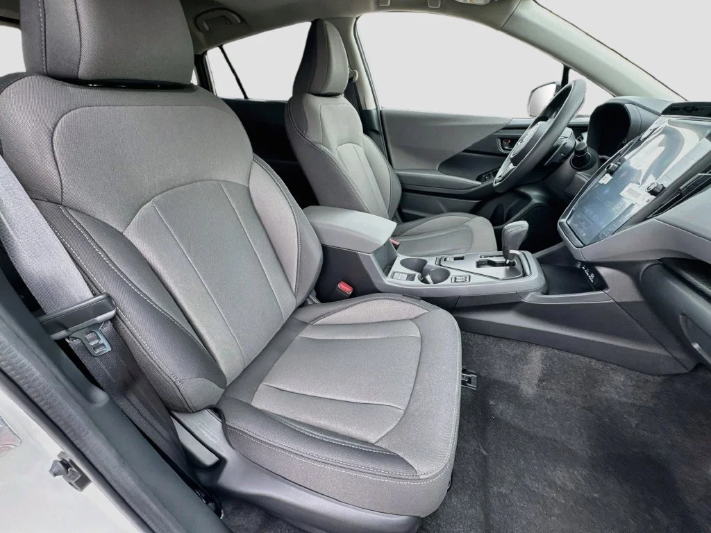New 2027 White Subaru Premium image 34