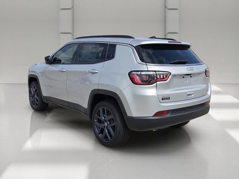 New 2026 Silver Zynith Metallic Clear-Coat Exterior Paint Jeep 85TH ANNIVERSARY 4X4 image 3