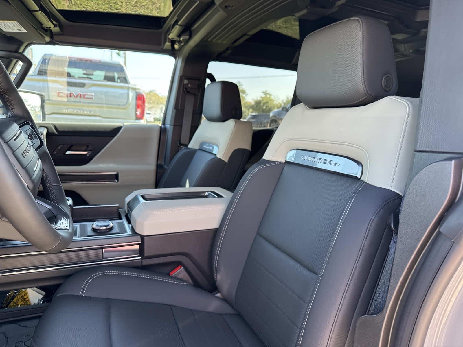 2026 GMC HUMMER EV 2X - Photo 9