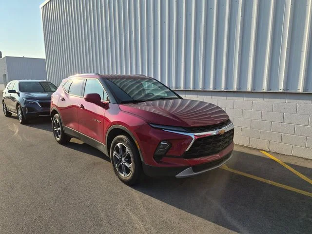 Used 2023 Red Chevrolet LT image 3