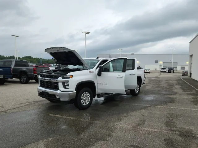 Used 2023 White Chevrolet LT image 11