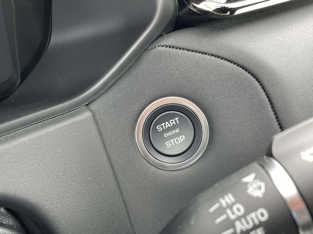 New 2026 Batumi Gold Land Rover Dynamic SE image 30