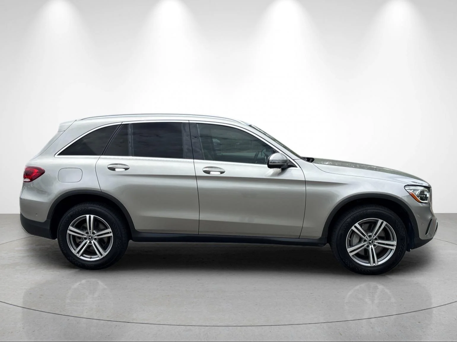 Used 2021 Mojave Silver Metallic Mercedes-Benz GLC 300 image 6
