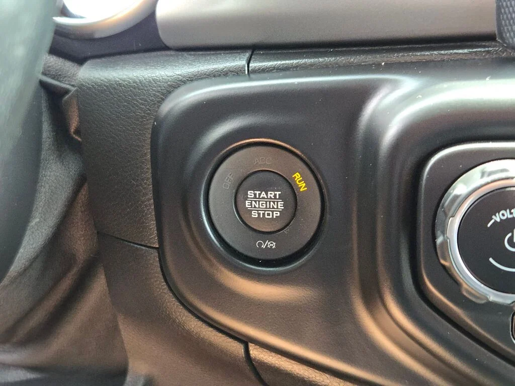 Used 2020 Black Jeep Unlimited Sport image 32