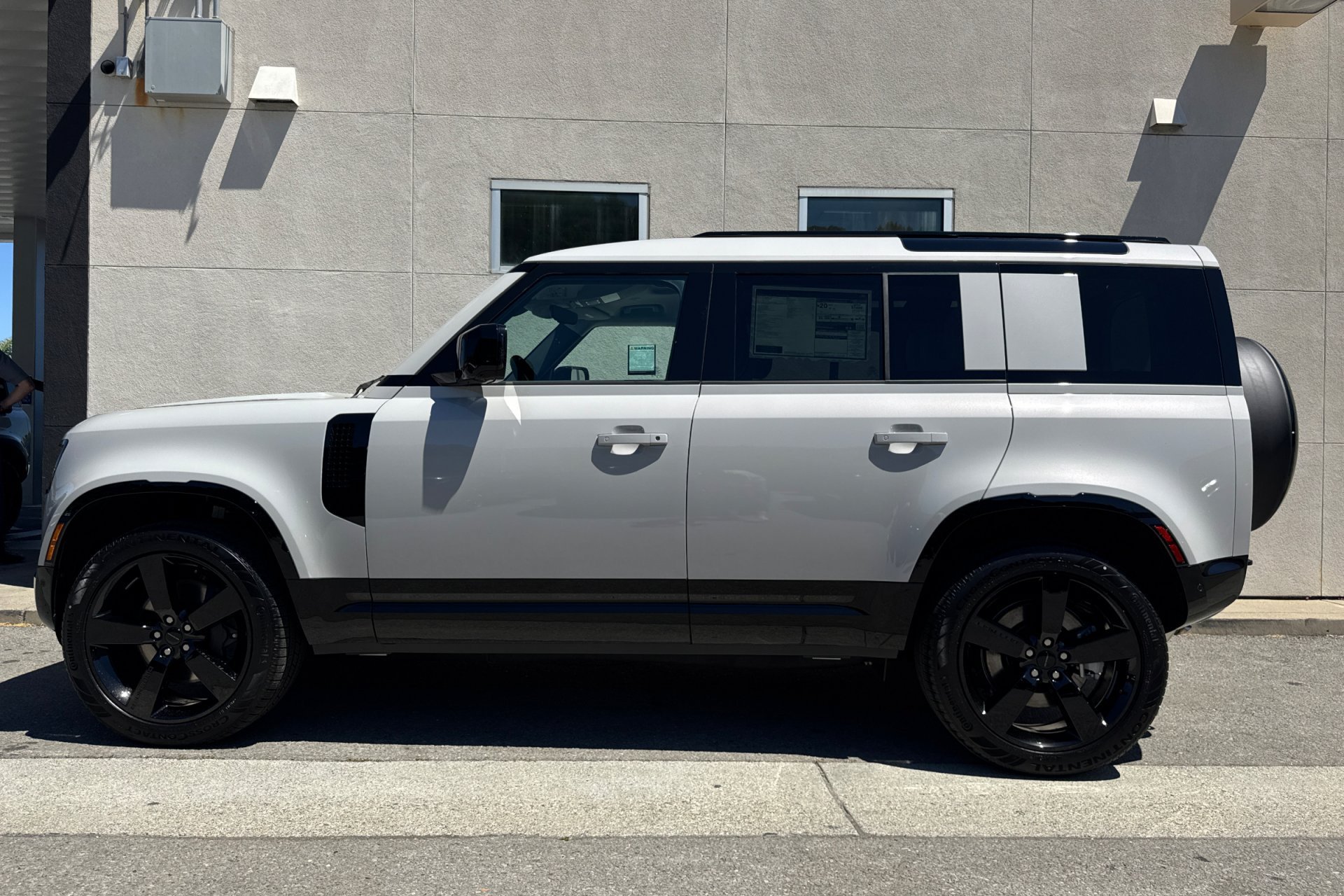 New 2026 Borasco Grey Land Rover X-Dynamic SE image 5