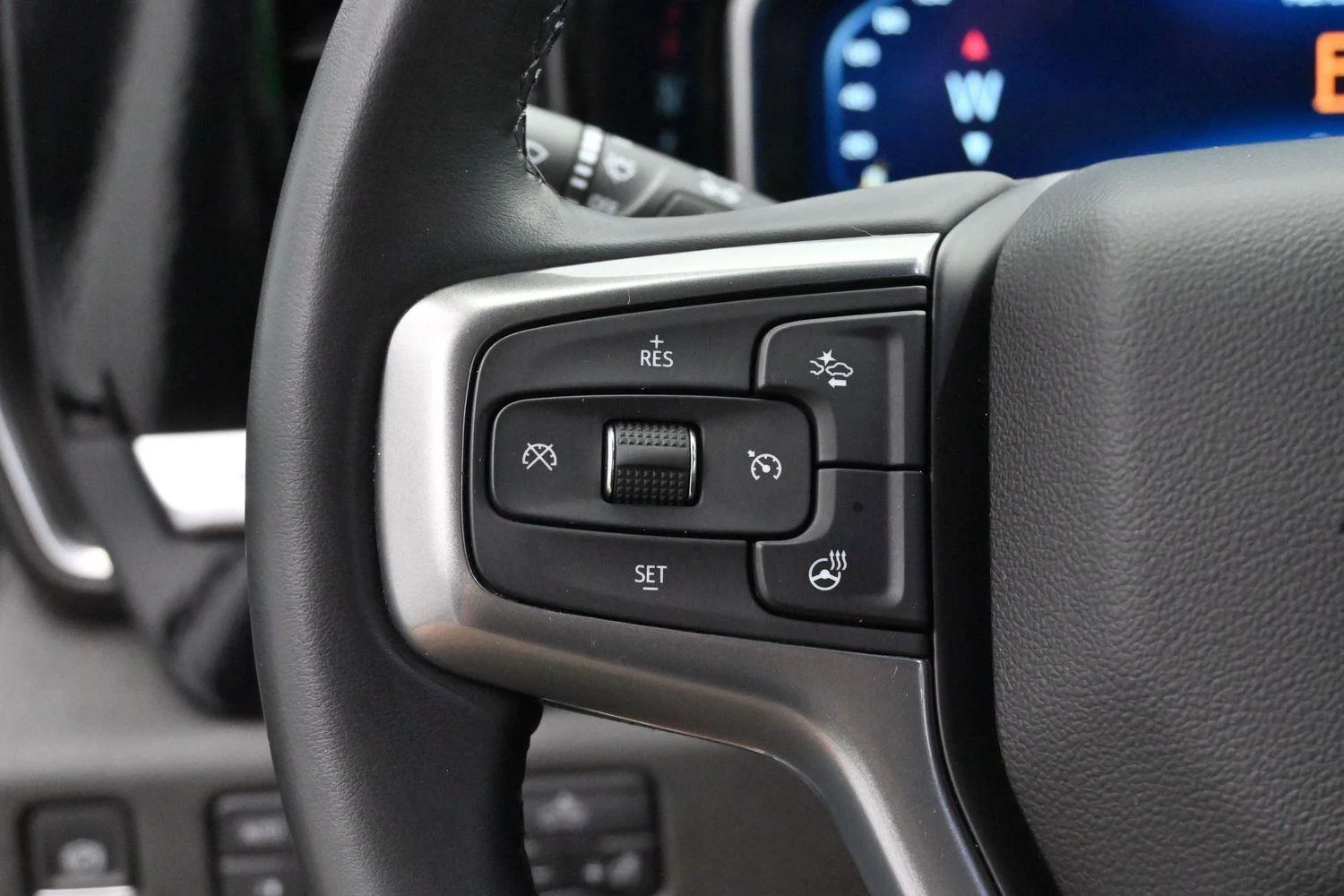 Used 2023 Summit White Chevrolet RST image 17