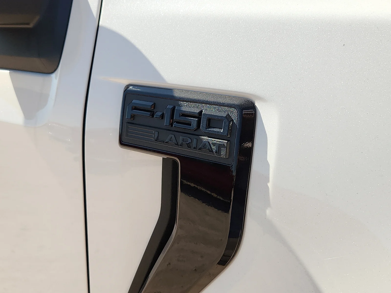 New 2026 Star White Metallic Tri-Coat Ford Lariat image 10