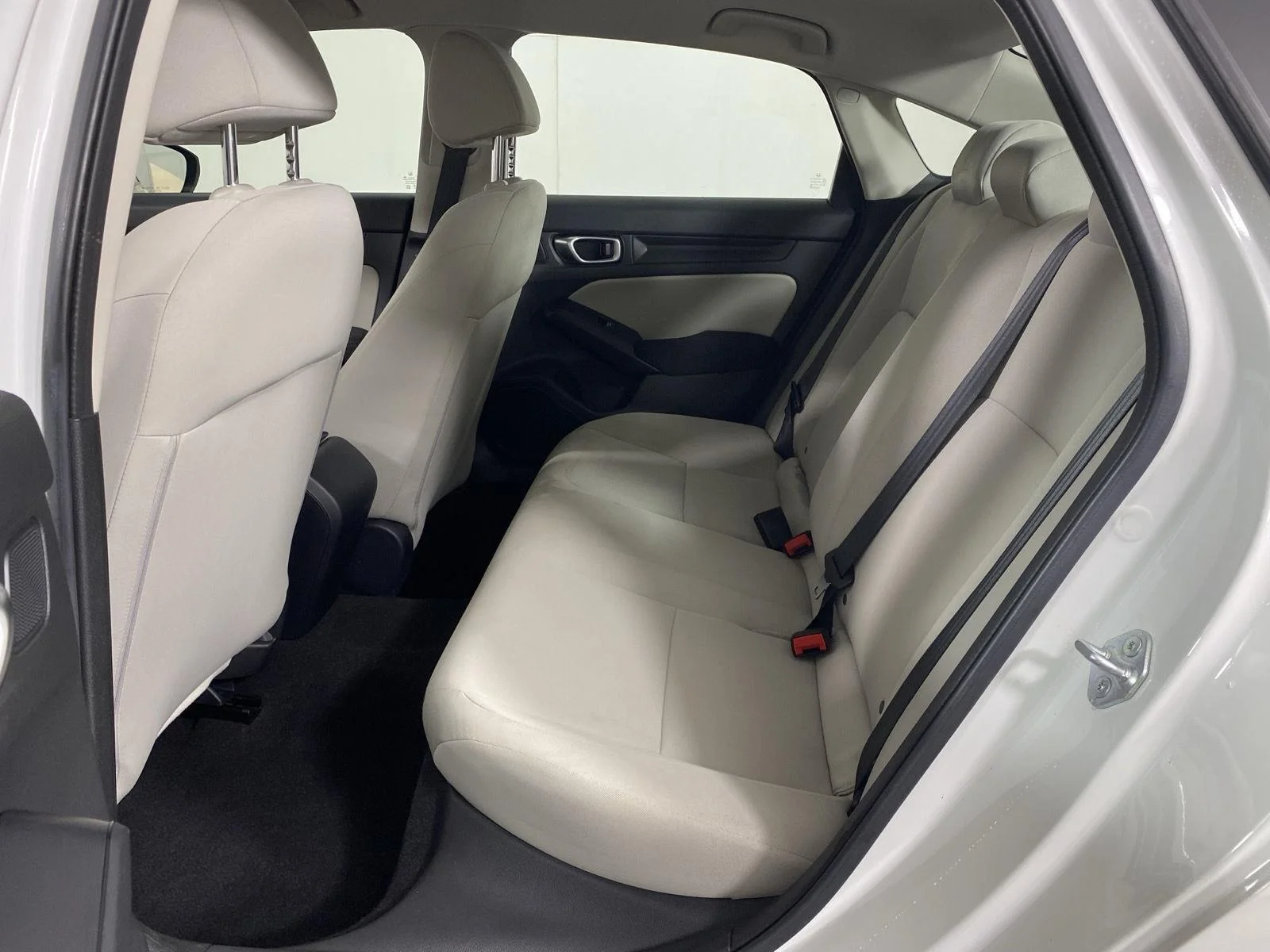 Used 2023 Platinum White Pearl Honda LX image 21