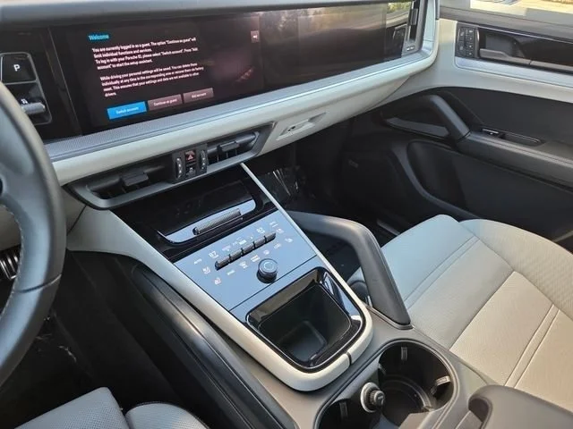 2025 Porsche Cayenne S E-Hybrid - Photo 33