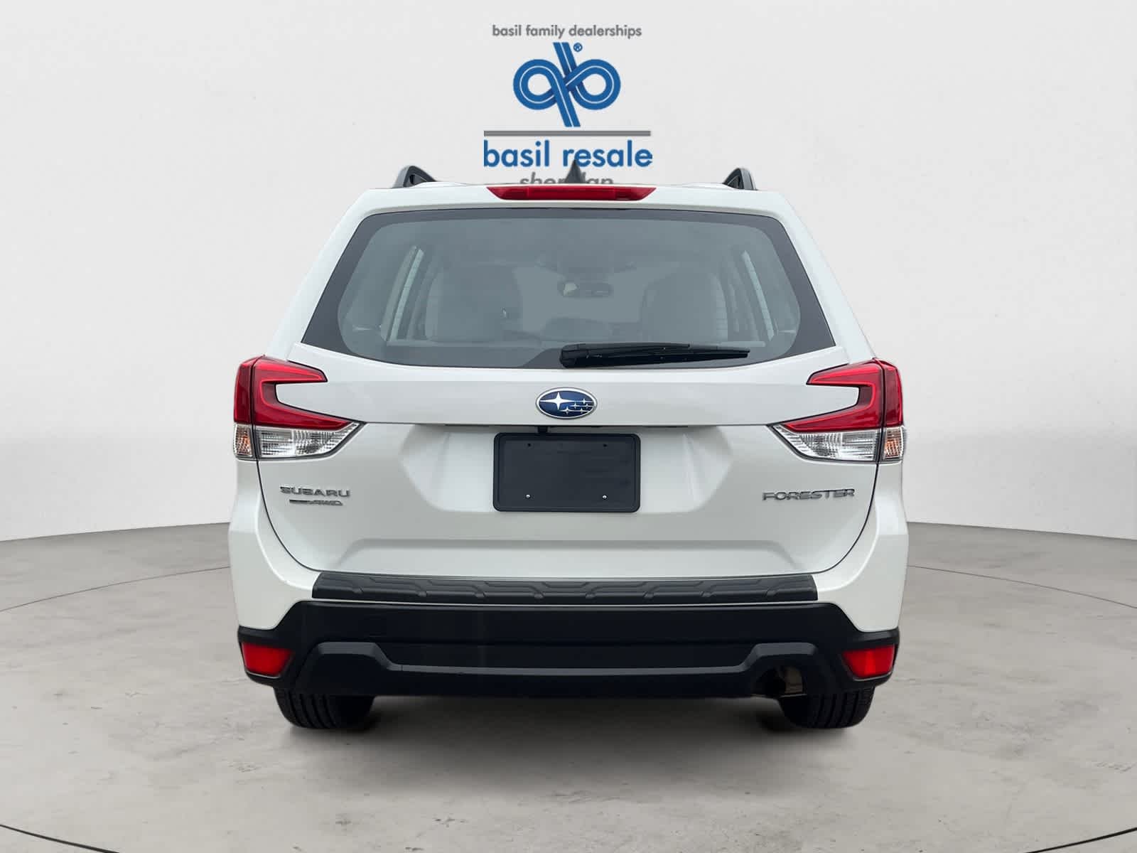 Used 2024 Crystal White Pearl Subaru  image 4