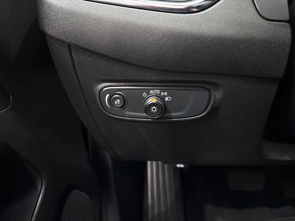 2024 Chevrolet Equinox LT - Photo 24