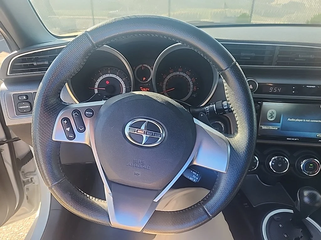 Used 2016 White Scion Base image 21