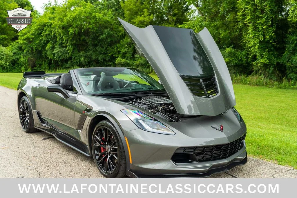 Used 2015 Gray Chevrolet Z06 image 39