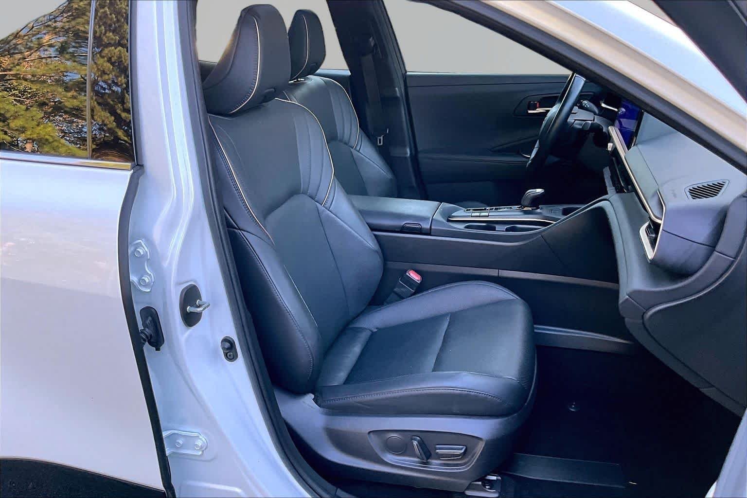 Certified Used 2023 Oxygen White Toyota Limited image 9