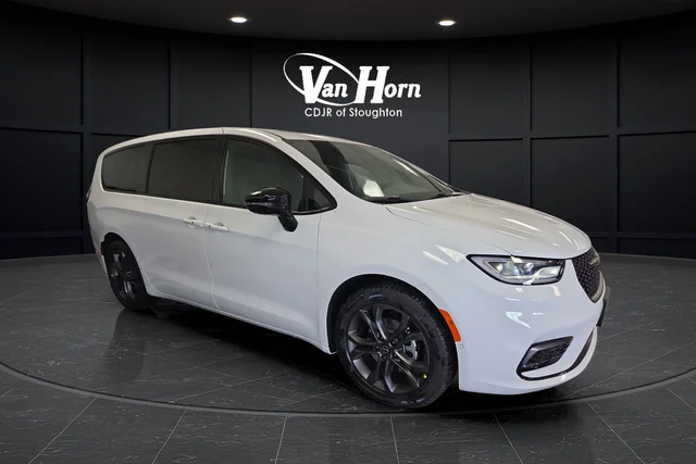 2026 Chrysler Pacifica Select's photo