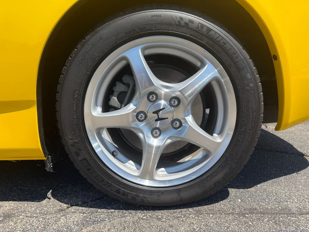 Used 2001 Spa Yellow Pearl Honda Convertible image 12