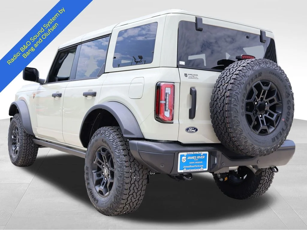 New 2026 Desert Sand Ford Badlands® image 3