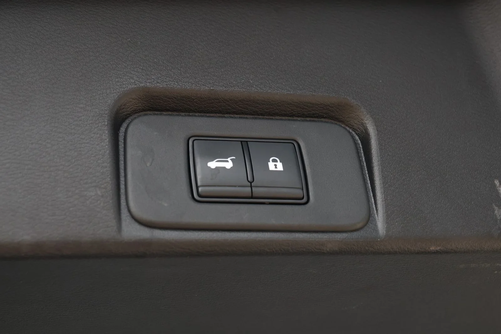 Used 2024 Silver Nissan SV image 33