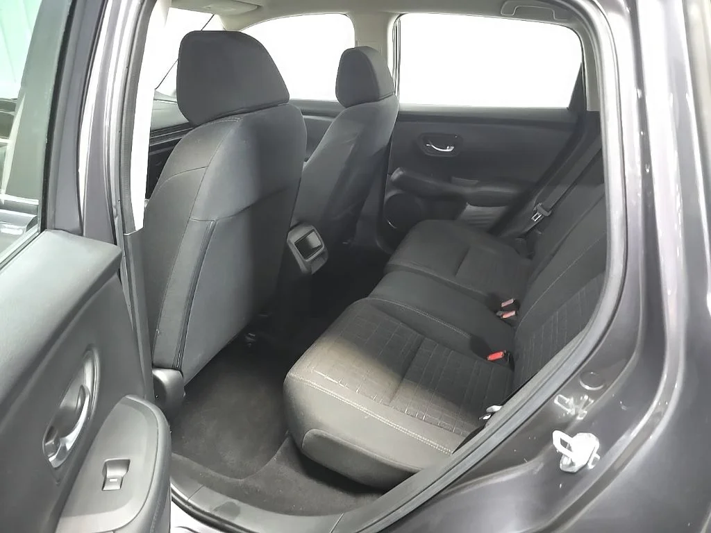 Used 2023 Modern Steel Metallic Honda LX image 32