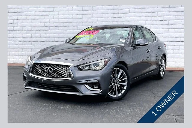 2023 INFINITI Q50 LUXE