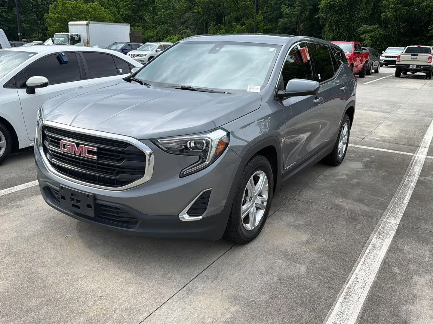 Used 2020 Satin Steel Metallic GMC SLE image 2