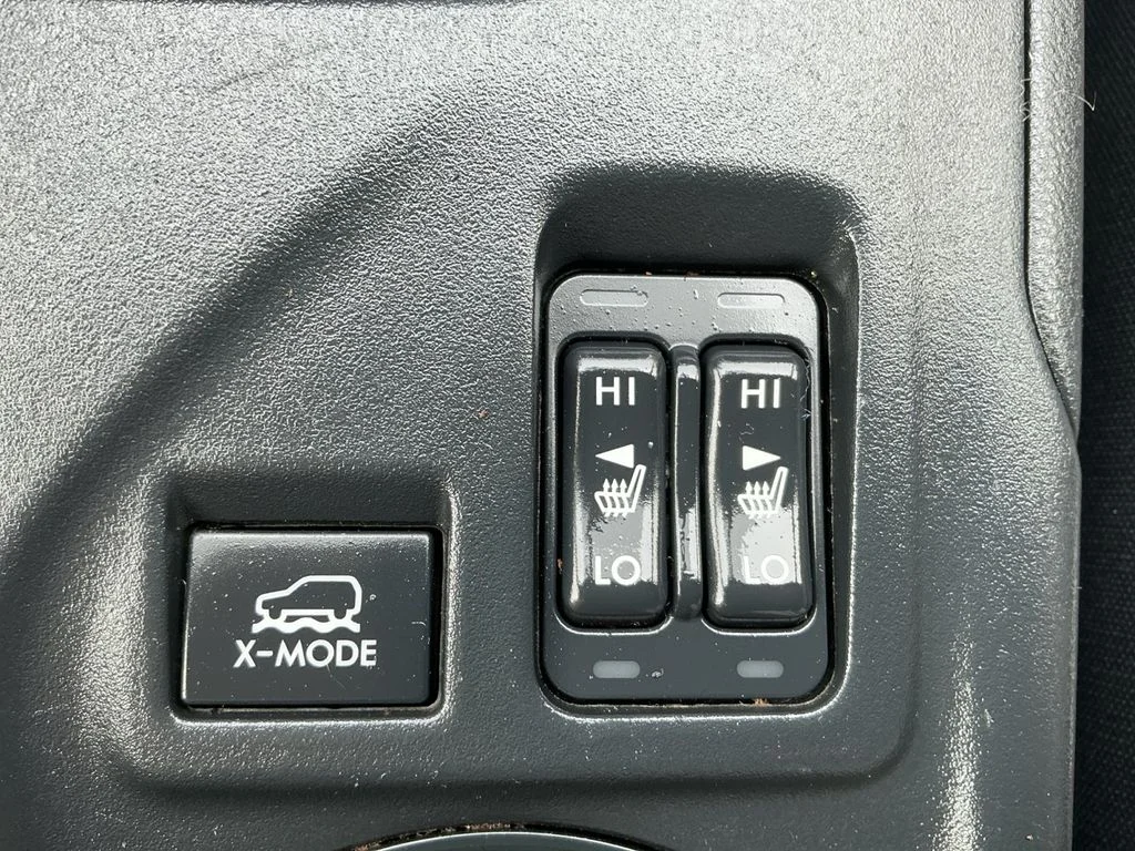 Used 2019 White Subaru 2.0i Premium image 19