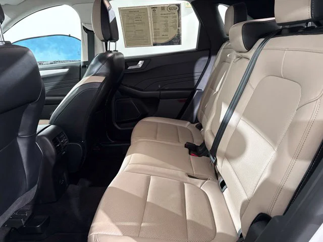 Used 2022 White Ford SEL image 16