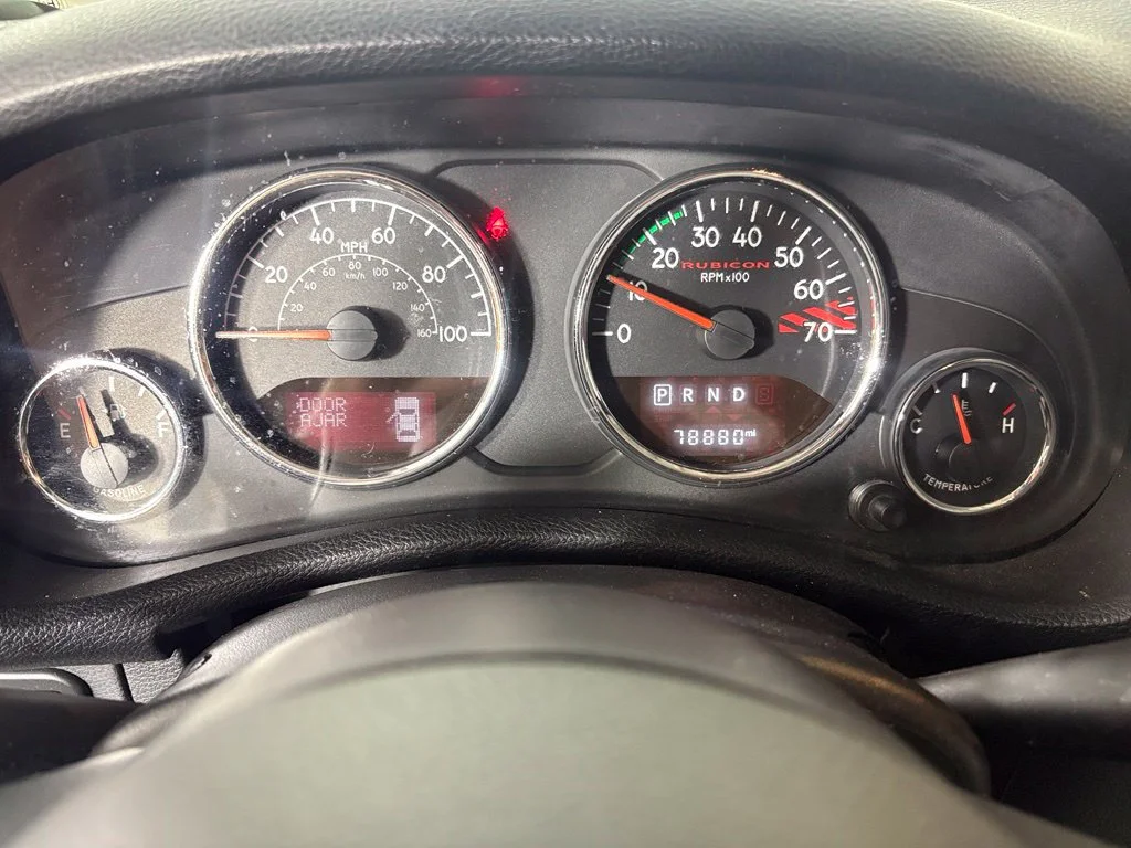 Used 2016 Silver Jeep Unlimited Rubicon image 26