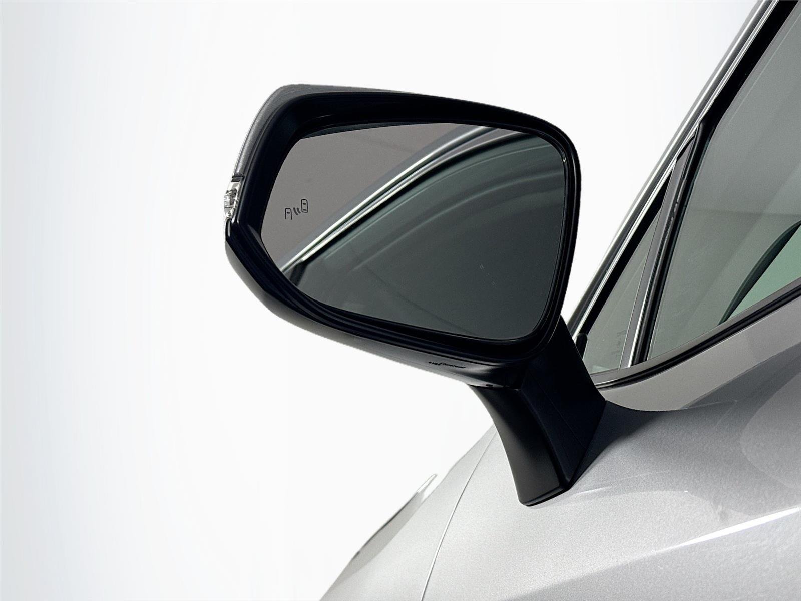 Used 2021 Silver Sky Metallic Toyota XLE image 5