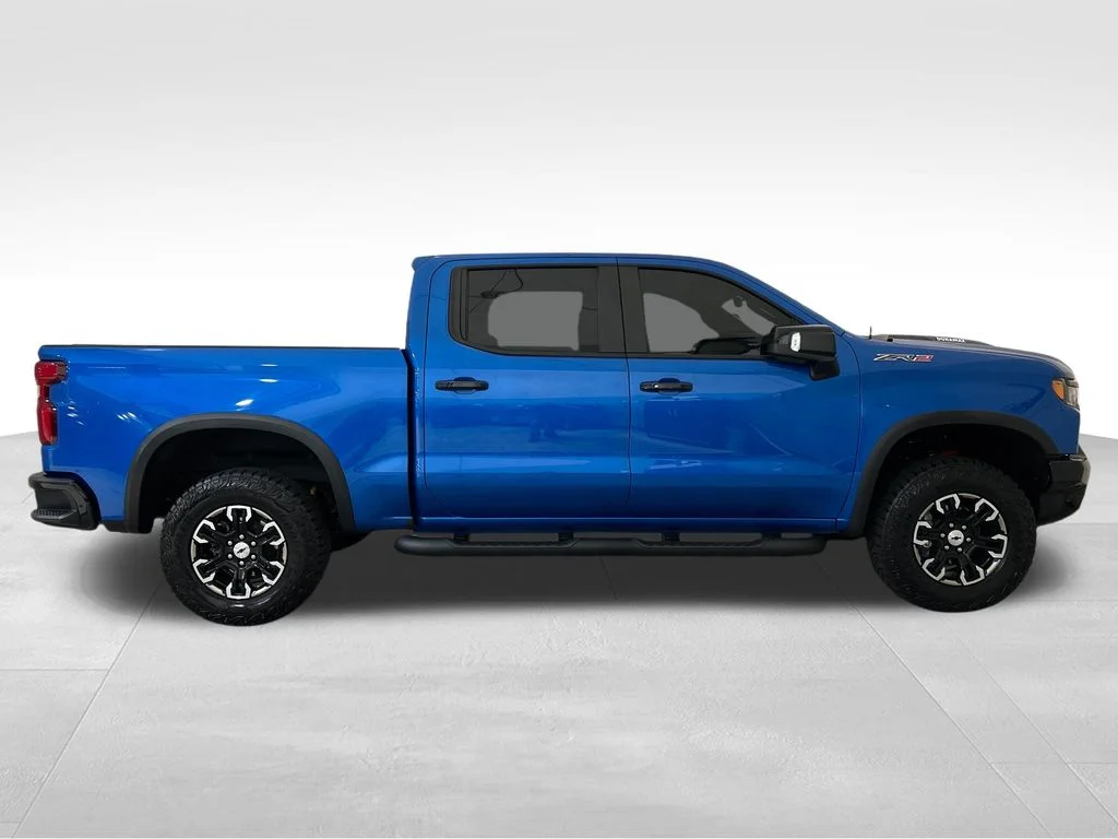 Used 2024 Blue Chevrolet ZR2 image 7