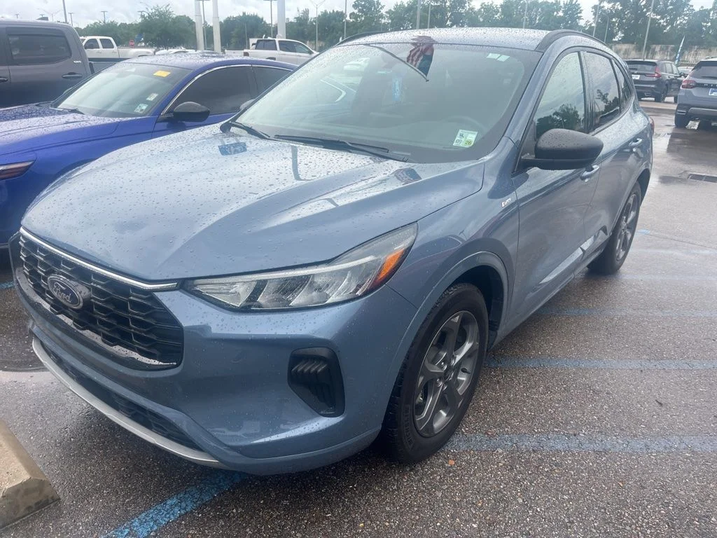 2024 Ford Escape ST-Line FWD's photo