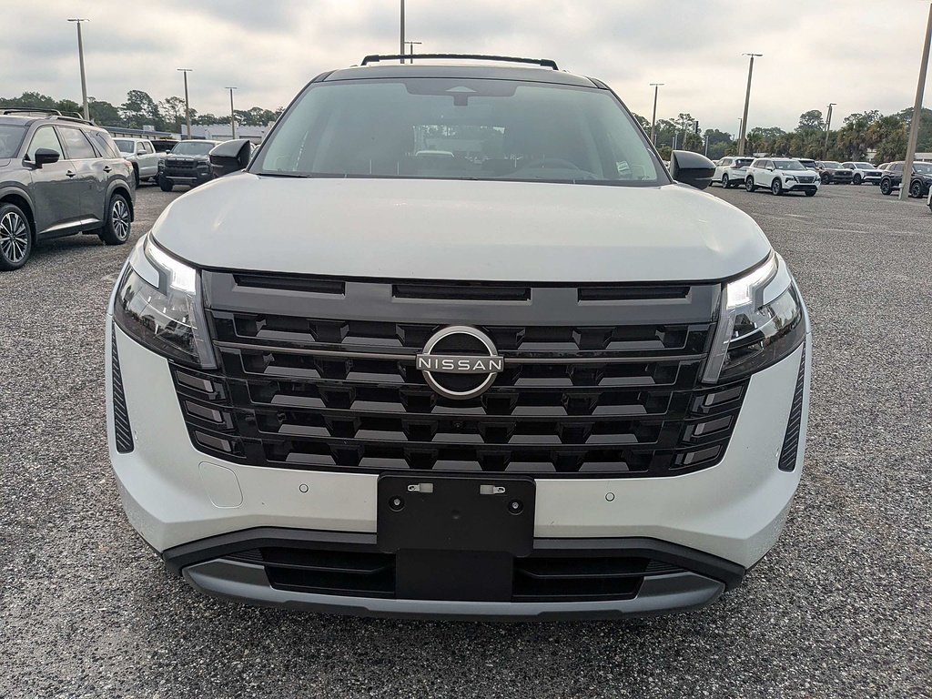 New 2026 Everest White Pearl TriCoat / Super Black Two-tone Nissan Platinum image 9