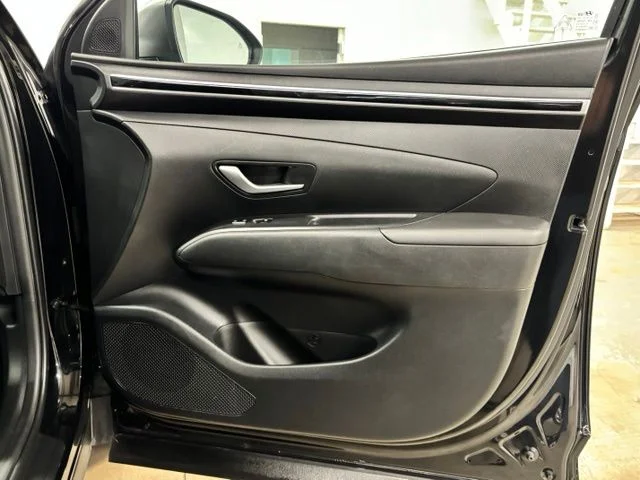 Used 2024 Black Hyundai SEL image 23