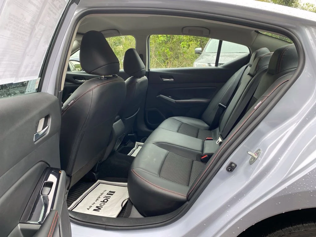 Used 2025 Gray Nissan 2.5 SR image 17
