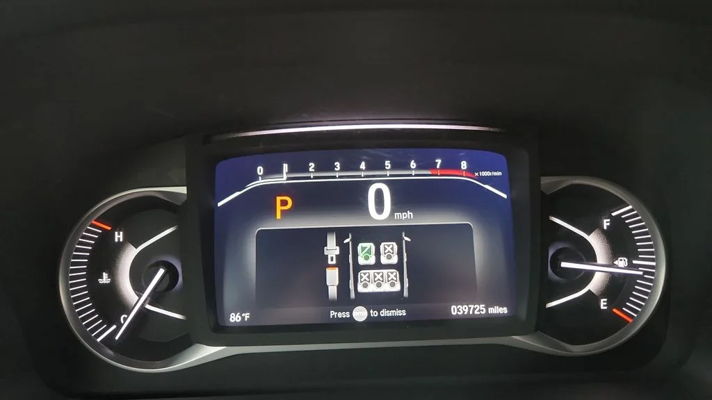 Used 2023 White Honda EX-L image 26