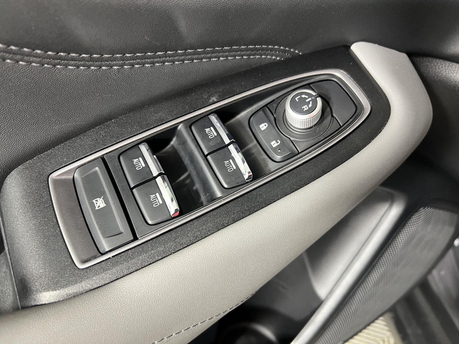 Used 2025 Magnetite Gray Metallic Subaru Limited image 19