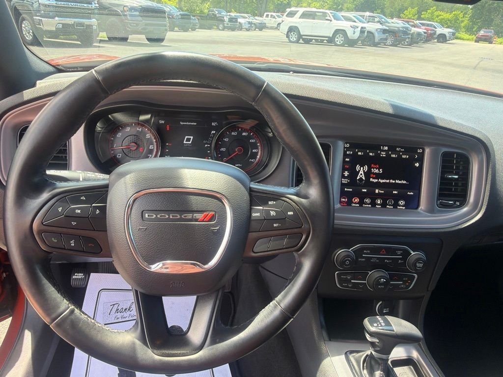 Used 2023 Orange Dodge SXT image 22