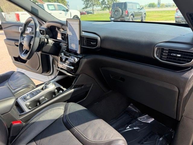 Used 2023 White Metallic Ford ST image 38