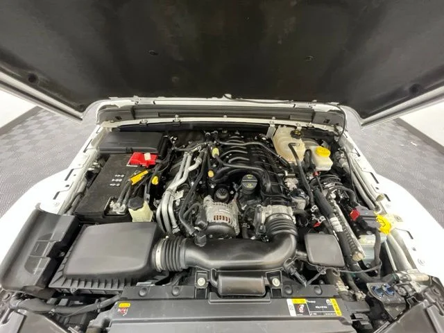 Used 2022 White Jeep Unlimited Sahara image 24