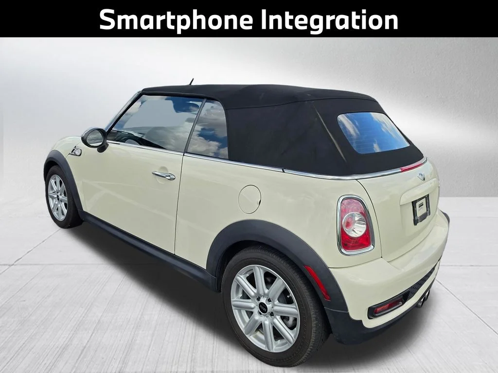 Used 2015 White MINI Base image 9