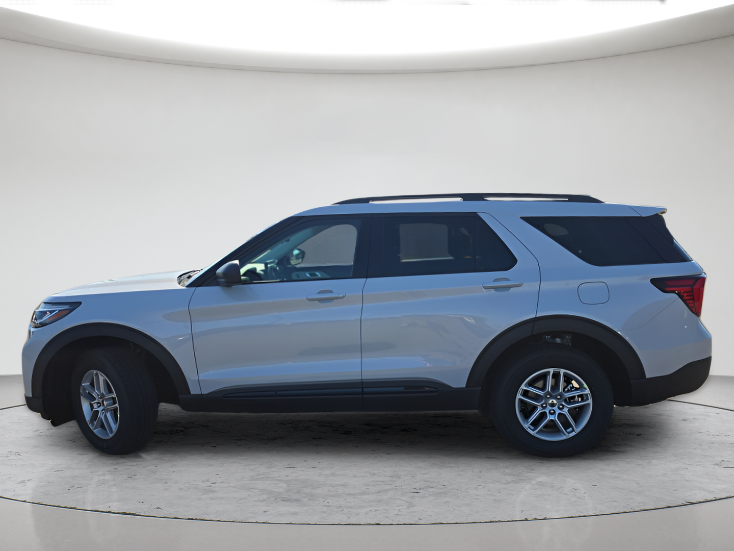 New 2026 Space White Metallic Ford Active image 7