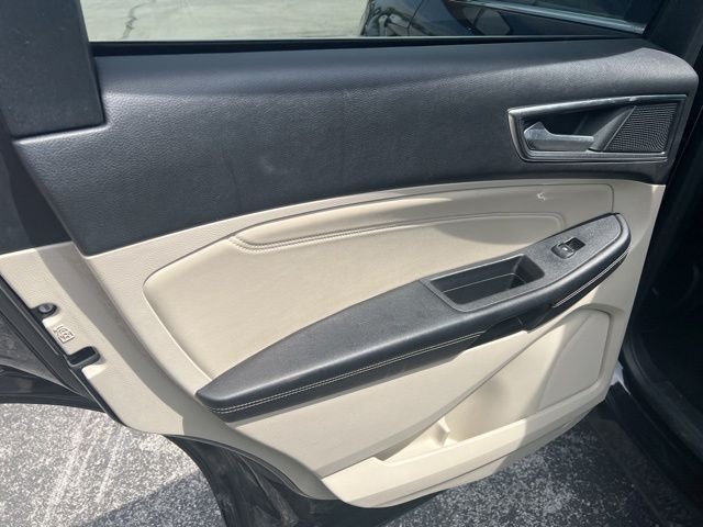 Used 2022 Black Ford Titanium image 9