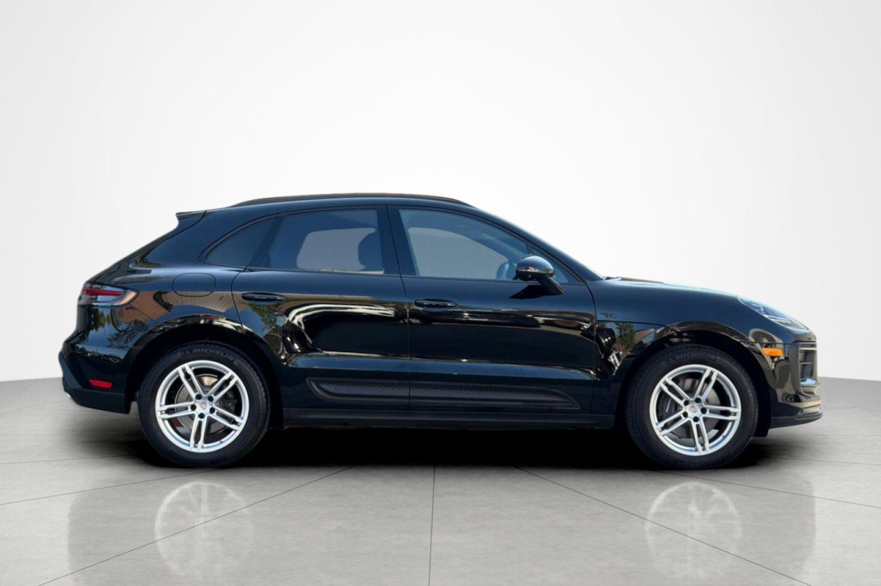 2025 Porsche Macan - Photo 6