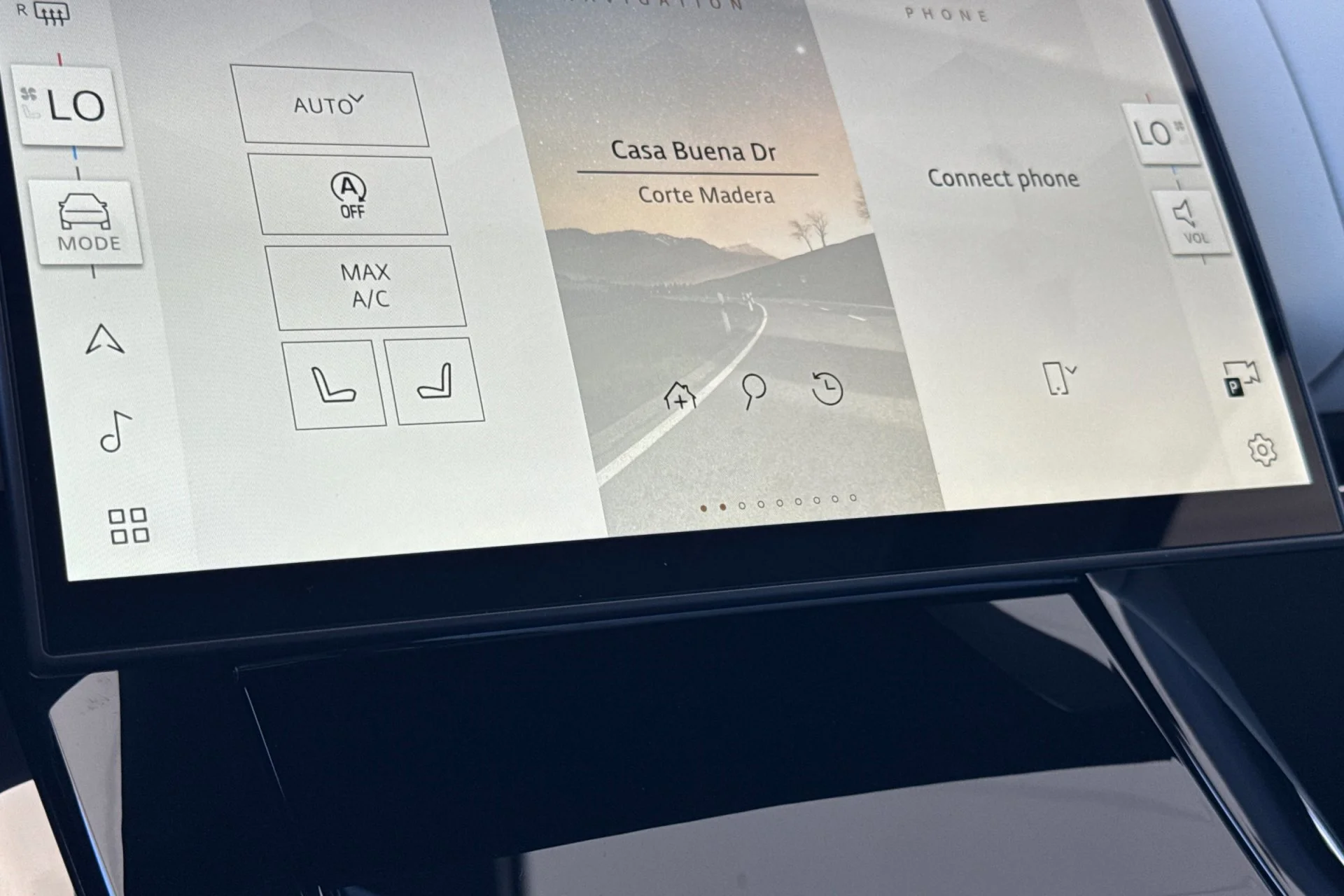 New 2026 Charente Grey Land Rover Dynamic SE image 23