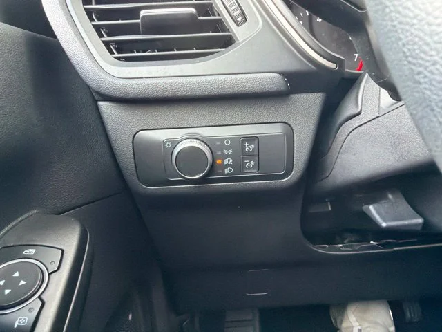Used 2020 White Ford SE image 15
